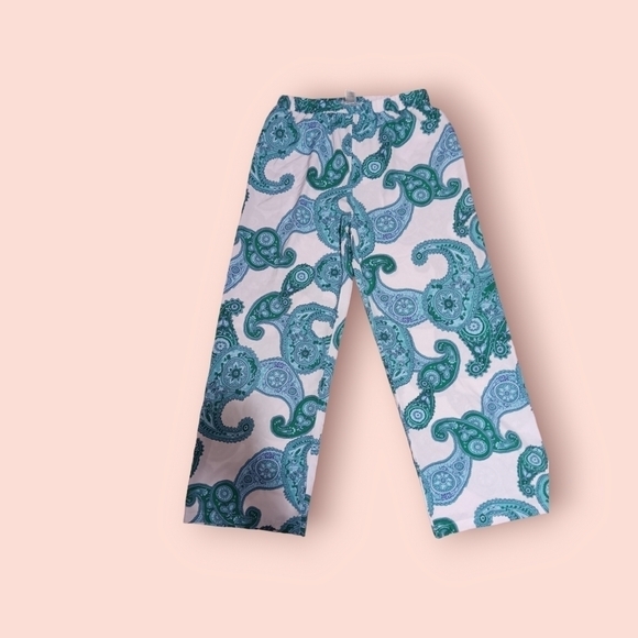 Seeing pajama pants - Picture 3 of 5